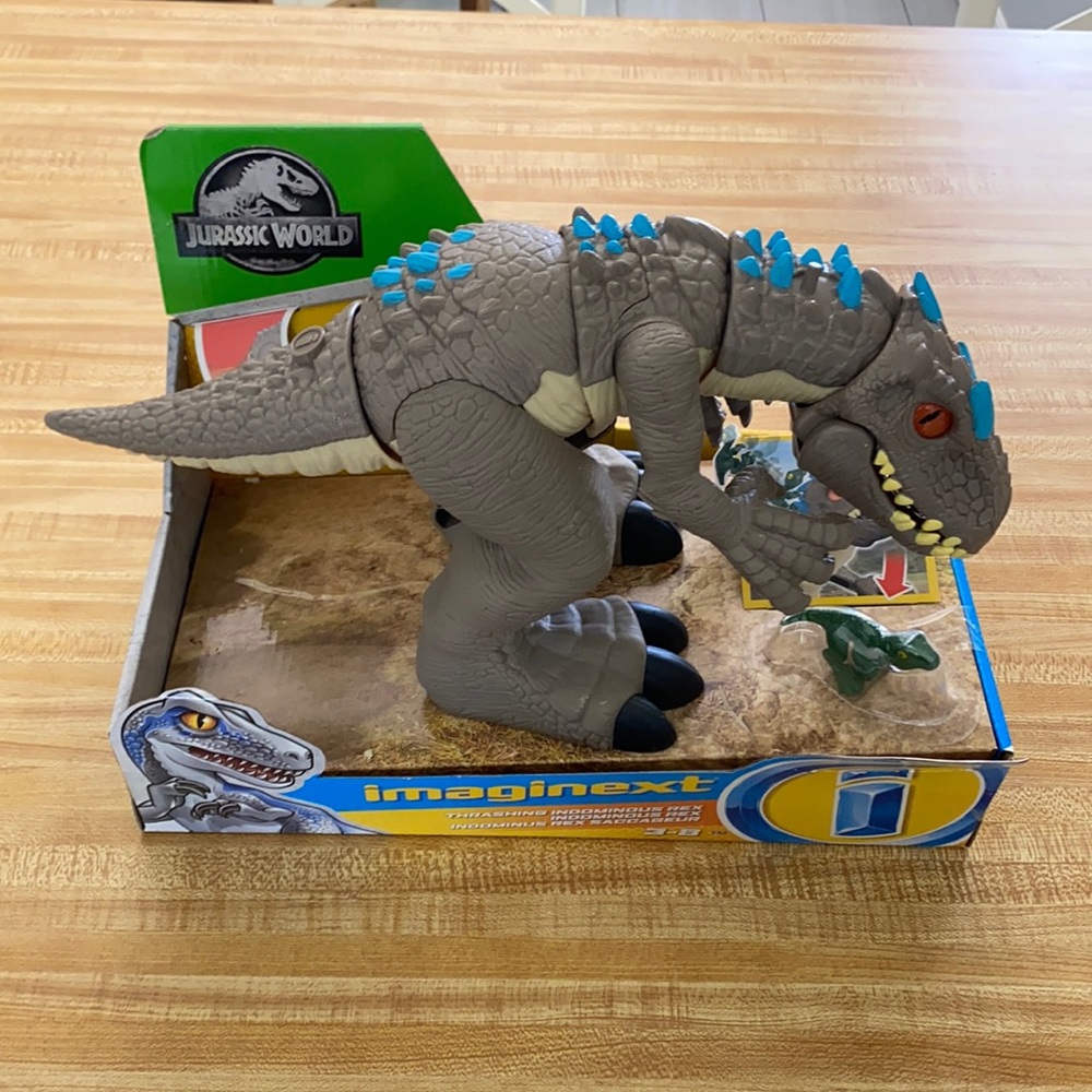 Jurassic World Thrashing Indominus Rex Dinosaur Set